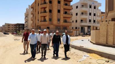 المهندس السيد أمين يتفقد أعمال التطوير بالحى المتميز ٢ الروبيكى والمنطقة 10