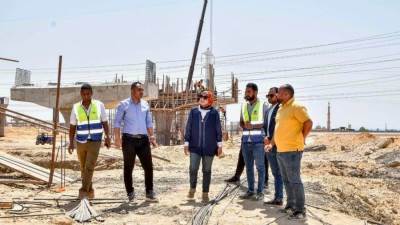 المهندسة أسماء مخلوف تتفقد سلامة المشروعات والمرافق الحيوية بالسويس الجديدة
