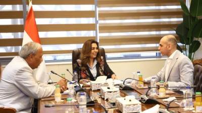 د.منال عوض تبحث مطالب المحافظات مع أعضاء مجلس النواب