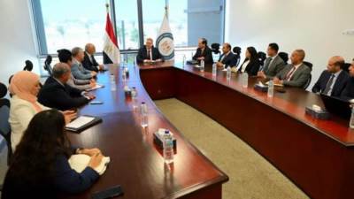 مصر تبحث مع “إكسون موبيل” العالمية ربط اكتشافاتها بقبرص بالبنية التحتية المصرية