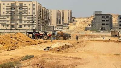 المهندس محمود مراد يتفقد أعمال ترفيق أراضي «بيت الوطن» بالعبور الجديدة