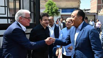 رئيس الوزراء يفتتح ويتفقد عددًا من المشروعات الخدمية والتنموية بمحافظة الغربية