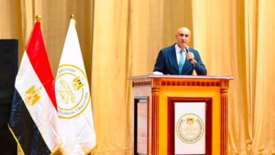 وزير التربية والتعليم يعقد لقاءً موسعًا مع ٤٥٠٠ مدير مدرسة