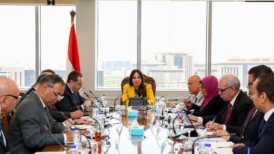 وزيرة الإسكان توجه بالإسراع باستكمال وتنفيذ الوحدات السكنية