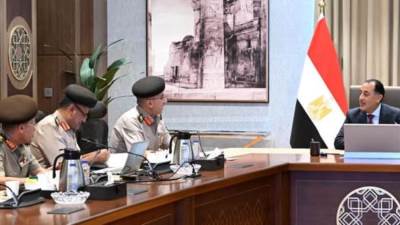 رئيس الوزراء يتابع موقف المشروعات المشتركة بين الهيئة الهندسية والوزارات