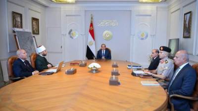 الرئيس يوجة بحصر الأصول العقارية التابعة لهيئة الأوقاف 