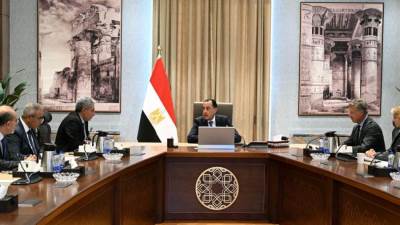 «مدبولي» يبحث مع شركة «أكور» الفرنسية التوسع في الاستثمارات الفندقية بمصر