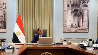 رئيس الوزراء يتابع مع وزير التخطيط تطورات الاقتصاد المصري وتنفيذ الخطة الاستثمارية