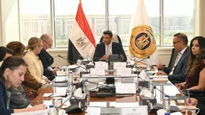 مفاوضات حكومية مع البنك الأوروبي لتمويل مشروعات القطاع الخاص للطاقة في مصر