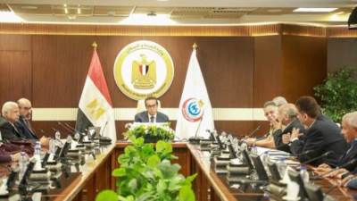 قرارات جديدة من وزير الصحة لتطوير منظومة زراعة الكلى بمصر