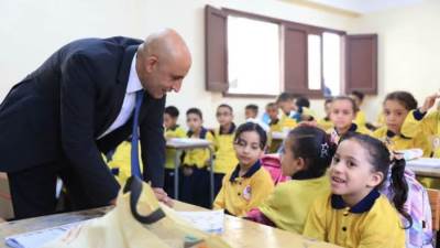 خلال زيارته للمنيا.. وزير التعليم يوجه المديريات بخفض كثافات الفصول 