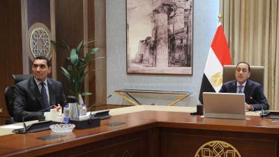 رئيس الوزراء يلتقي وزير الشباب والرياضة لبحث محاور الجلسة المخصصة للقطاع