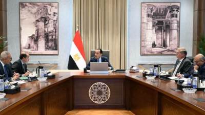 «مدبولي»: الدولة تتحرك برؤية متكاملة متوازنة لتأمين المخزون الاستراتيجي للمواد البترولية