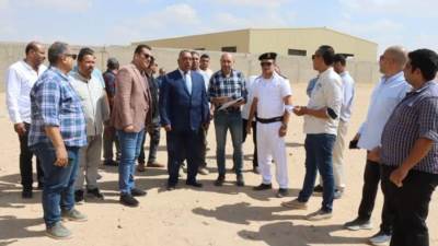 حملة "التنمية الصناعية" لسحب الأراضي تواصل أعمالها في "العاشر من رمضان"