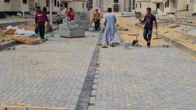 المهندس محمود صابر: استكمال أعمال الطرق بمناطق الإسكان الأخضر بحدائق العاشر