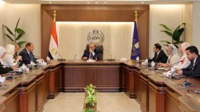 هيئة الدواء تبحث مع شركة «نابكو» دعم الاستثمار في القطاع الدوائي
