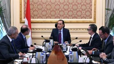 رئيس الوزراء يستعرض محاور الشق الاقتصادي لجلسات المنتدى