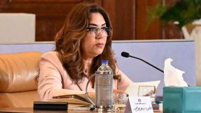د.منال عوض: 3 مليار جنيه لصيانة الطرق وتنفيذ 123 محطة رصد هواء 