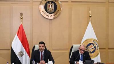 الحكومة تطرح رخصًا جديدة لإنتاج "البيليت" بتيسيرات في الأسعار والسداد 