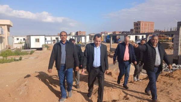 مساعد وزير الإسكان يتفقد مشروعات المياه والصرف الصحي بمدينة حدائق العاشر 