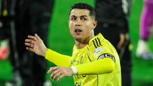 رسمياً.. انتهاء أزمة كريستيانو رونالدو مع النصر (صورة)