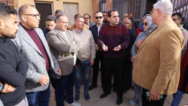 معاون وزيرة الإسكان ورئيس مياه الغربية يتفقدان مشروعات الصرف الصحي بالمحلة الكبرى