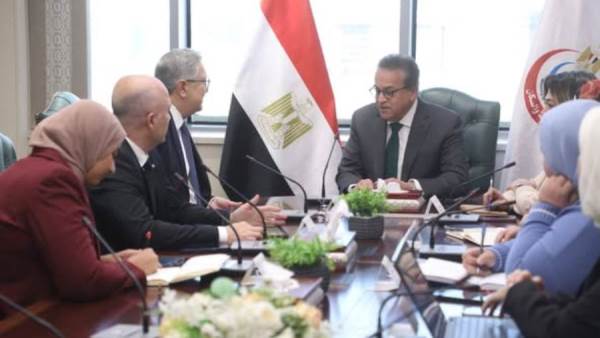 وزير الصحة يبحث مع "عبدي إبراهيم" التركية فرص الاستثمار في السوق المصري