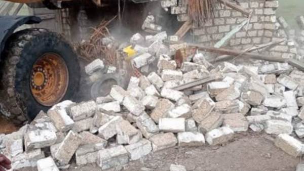 إزالة 63 تعديًا على أراضي الدولة واسترداد 15 ألف متر مربع مباني