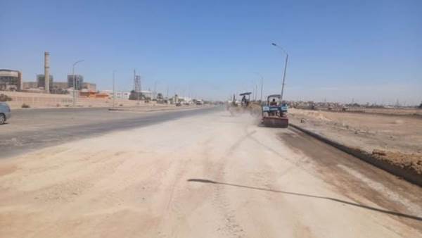 تكثيف أعمال النظافة ورفع كفاءة الطرق بالحي الصناعي بمدينة السويس الجديدة
