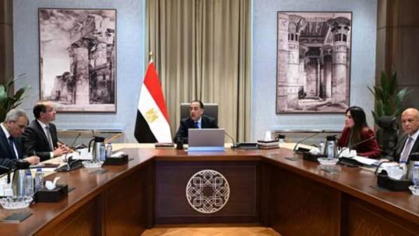 "الحكومة" تستهدف إنتاج 2.36 مليون متر مكعب من تحلية المياه بحلول 2050