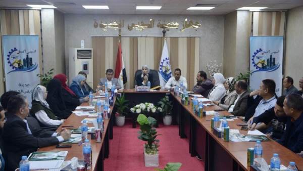 جلسة مجتمعية برئاسة المهندسة أسماء مخلوف لمناقشة إعادة التدوير بالسويس الجديدة