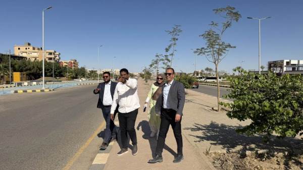 المهندس أحمد حسن: نواصل أعمال الأسفلت وتطوير المحاور الرئيسية بأسيوط الجديدة