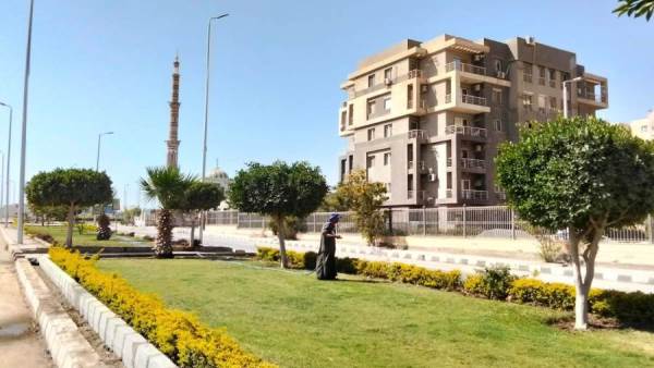 وزيرة الإسكان تتابع رفع كفاءة الطرق والتطوير بعددٍ من المدن الجديدة