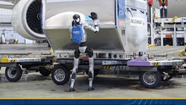 اليابان تبدأ الاستغناء عن البشر..روبوتات تقوم بمناولة الأمتعة بالمطارات