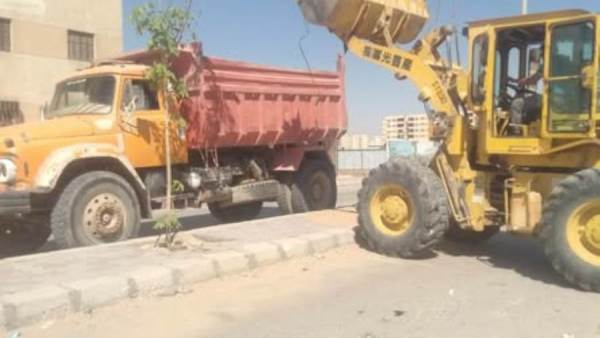 المهندس ياسر عبد الحليم: مواصلة أعمال النظافة بمنطقة "النخيل 2" بحدائق أكتوبر