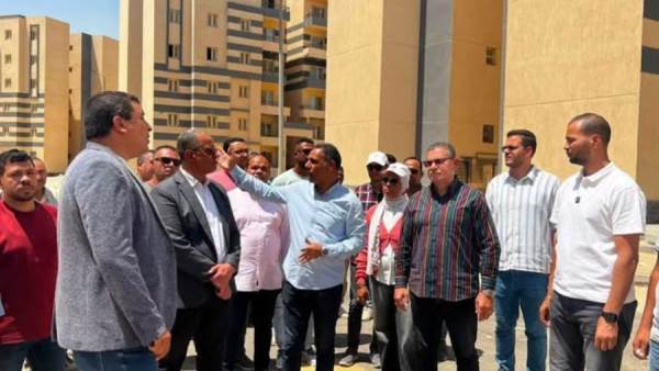 وزيرة الإسكان تتابع موقف المشروعات السكنية بـ 15 مايو والعبور ومحافظة بورسعيد