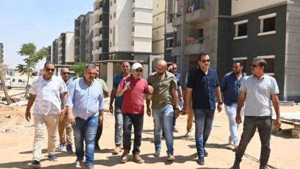  المهندس محمد حمدي يتفقد 4 مشروعات إسكان بالعاشر من رمضان