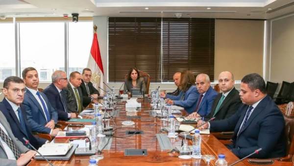 وزيرة الإسكان تتابع الموقف التنفيذي لوحدات «سكن لكل المصريين»