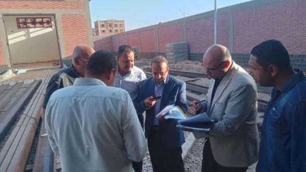 رئيس جهاز حدائق العاشر يستقبل مسؤول المتابعة بوزارة الإسكان