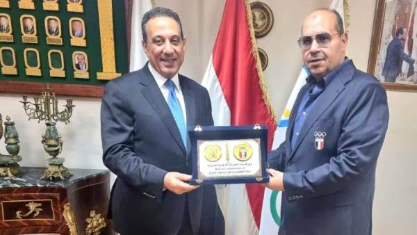 اللجنة الأولمبية المصرية تكرّم المستشار عمر هريدي