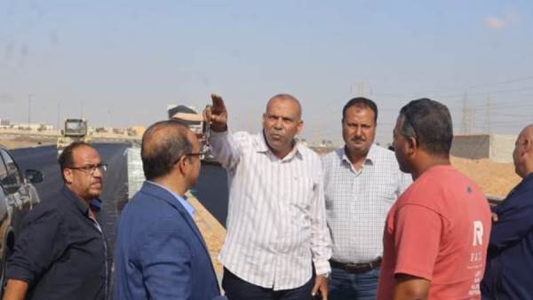 رئيس جهاز حدائق العاشر يتابع مشروعات الطرق بالإسكان الأخضر