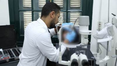 وزير الصحة يتابع تقديم الخدمات الطبية للمرضى المصابين بمضاعفات صحية